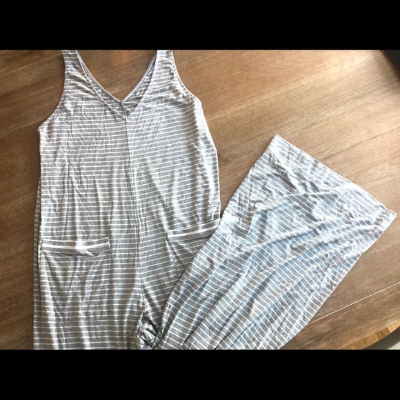 Gap Love Capri striped lounge romper - Picture 3 of 4